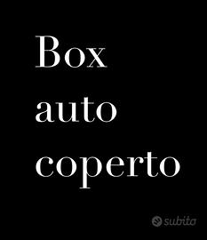 Box auto coperto con luce