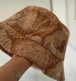 Cappello Alviero Martini