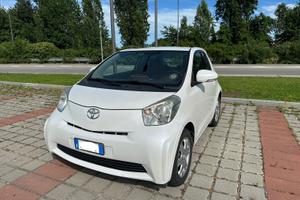 Toyota IQ