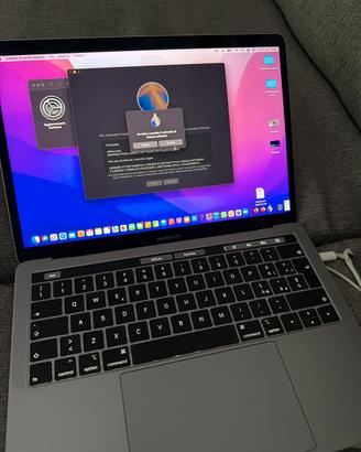 MacBook Pro 13” 2018 i5 Quad-Core 8GB 256GBThund3