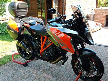 KTM 1290 Super Duke GT