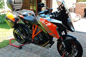 KTM 1290 Super Duke GT