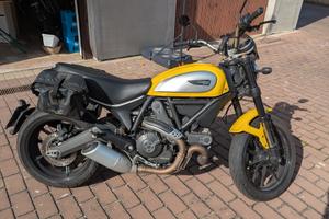Ducati scrambler icon 800