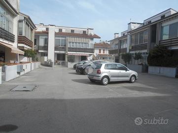 3 LOCALI A COMACCHIO