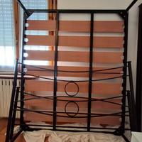 Rete matrimoniale con struttura letto