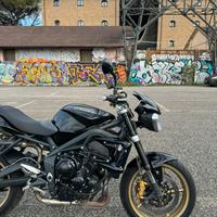 Triumph Street triple 675 R