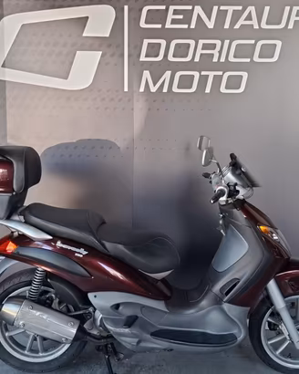 Piaggio Beverly 200