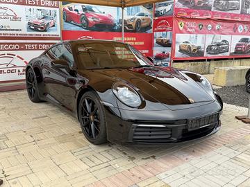Porsche 992 911 Coupe 3.0 Carrera total black/Pors