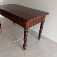 Tavolo rustico in vero legno 