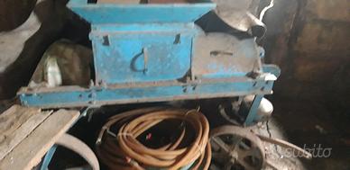 macchina per macinare uva