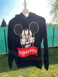 Felpa nera con topolino