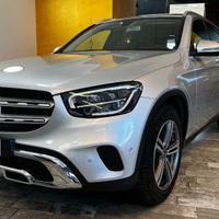 MERCEDES-BENZ GLC 220 d 4Matic Sport- PARI AL NU