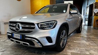 MERCEDES-BENZ GLC 220 d 4Matic Sport- PARI AL NU