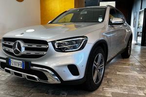 MERCEDES-BENZ GLC 220 d 4Matic Sport- PARI AL NU