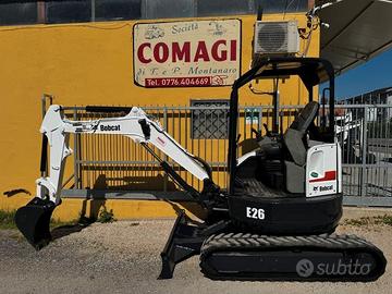 Miniescavatore BOBCAT E26 GIROSAGOMA