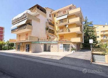 3 LOCALI A VASTO