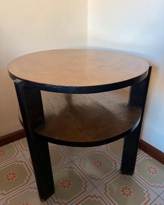 Tavolo tondo scuro in legno massello