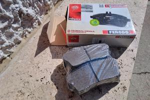 Pastiglie freni FERODO per SUZUKI