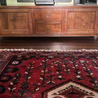 Mobile TV in legno massello con ante e cassetti