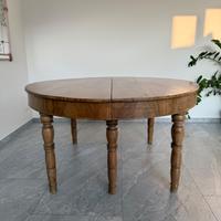 Tavolo rotondo del 1800