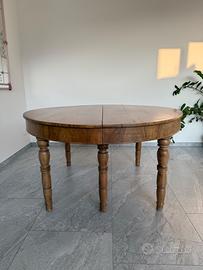 Tavolo rotondo del 1800