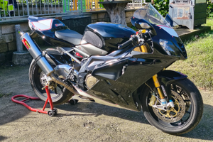 Aprilia RSV 1000 R