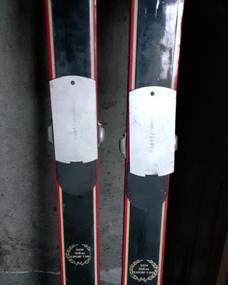 Sci antichi in legno