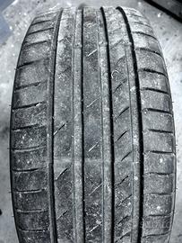 Gomme kumho estive 215/45r17 91V