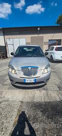 Lancia Ypsilon 1.3 MJT 75 CV Diva