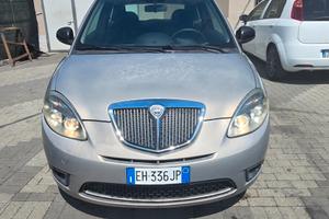 Lancia Ypsilon 1.3 MJT 75 CV Diva
