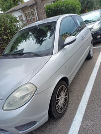 Lancia y usata