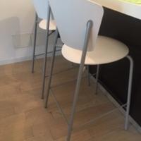 Set n. 2 sgabelli Bontempi
