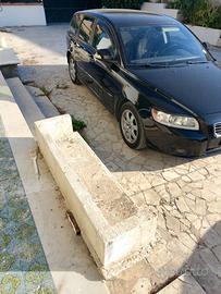 VOLVO V50  D2