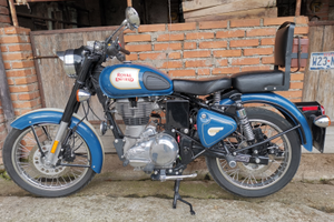Moto royal enfield classic 500 efi