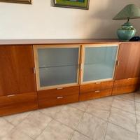 Mobile credenza in legno e cristallo