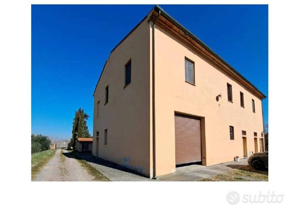 Immobile in asta di 383 m² con box auto a Peccioli - Vista 2