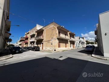 4 LOCALI A MAZARA DEL VALLO