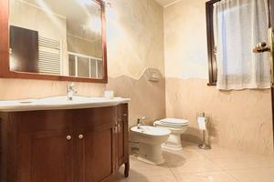 Stanza matrimoniale uso singolo maranello