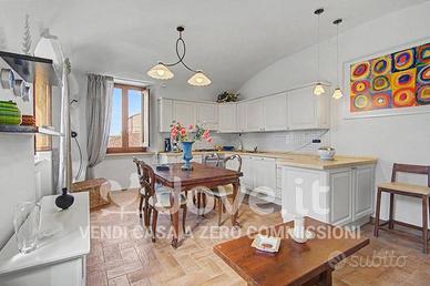 Appartamento di 90 m² con 4 locali a Loreto