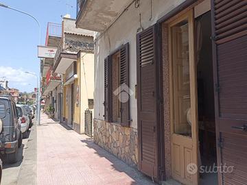 CASA SEMINDIPENDENTE A TAORMINA