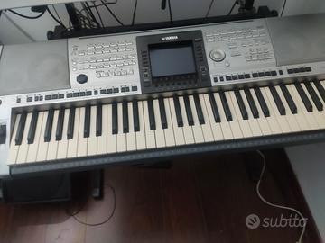 Tastiera Yamaha o Korg