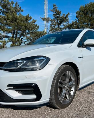 Volkswagen golf 7 1.5 TSI 150cv R-Line