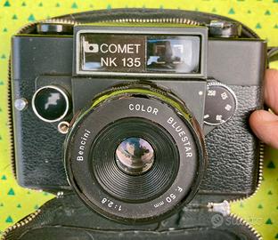 Macchina fotografica vintage Comet NK 135