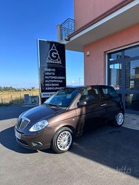 Lancia Ypsilon 1.3 MJT 75 CV Argento