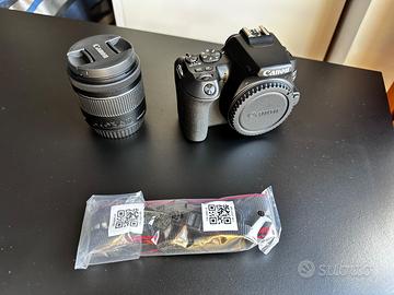 Macchina fotografica Canon EOS 250D