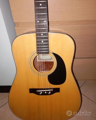 chitarra acustica 