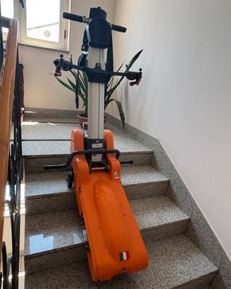 Montascale Vimec per sedia a rotelle