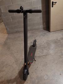 Monopattino Segway E25E 