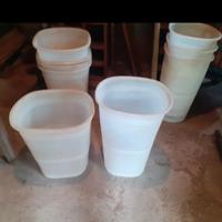 12 bidoni plastica per raccolta uva