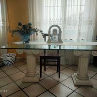 tavolo in cristallo e pietra leccese
